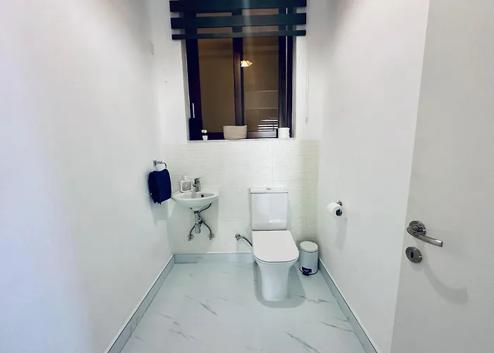 New, Modern And Spacious 4br In Appartement