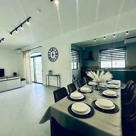 New, Modern And Spacious 4br In Apartment Mellieha