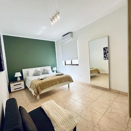 아파트 New, Modern And Spacious In